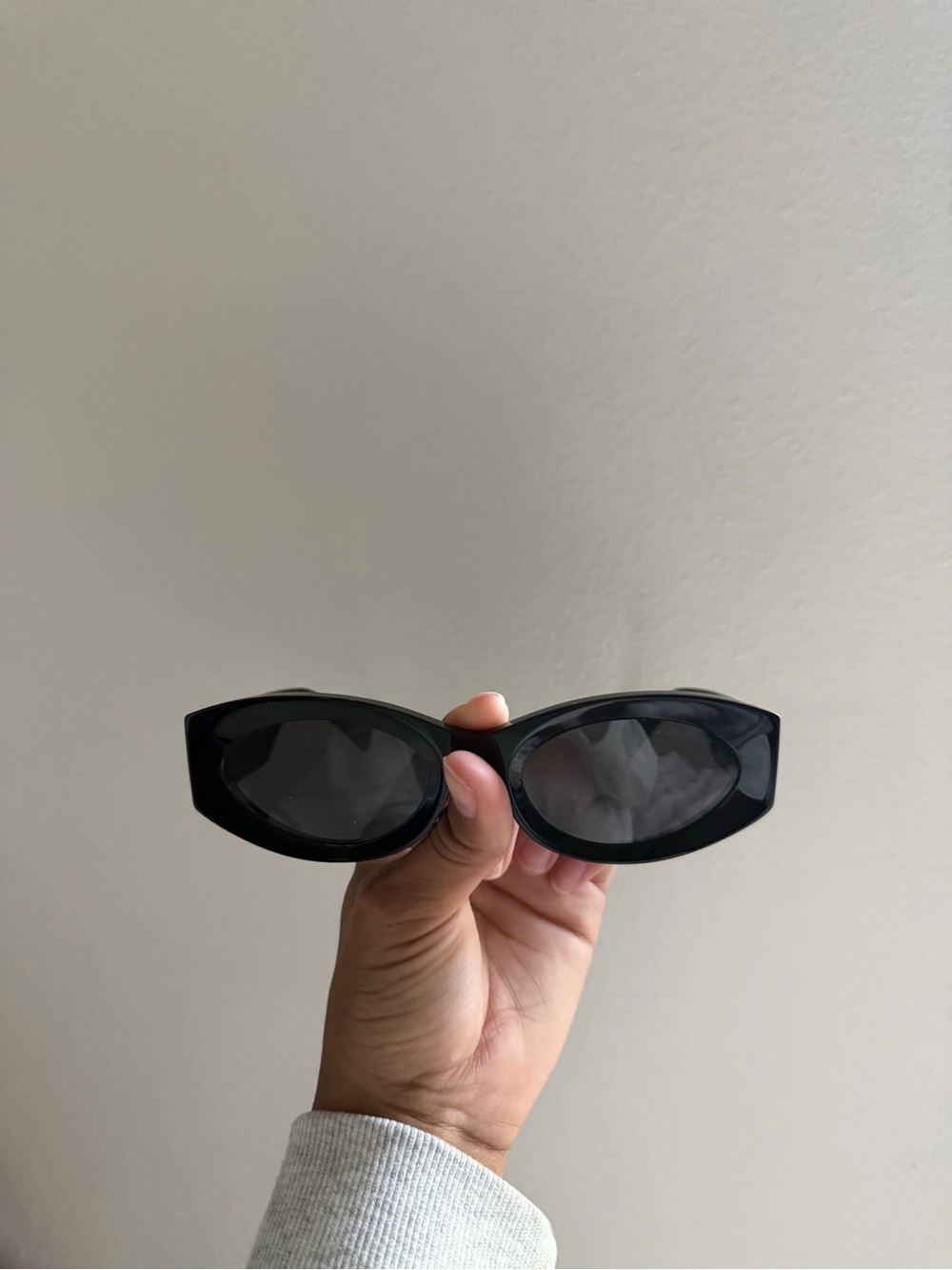 Miu Miu Black Sunglasses with Gold Logo Accent - Picture 2 of 10